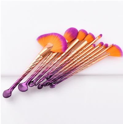 10 makeup brushes
